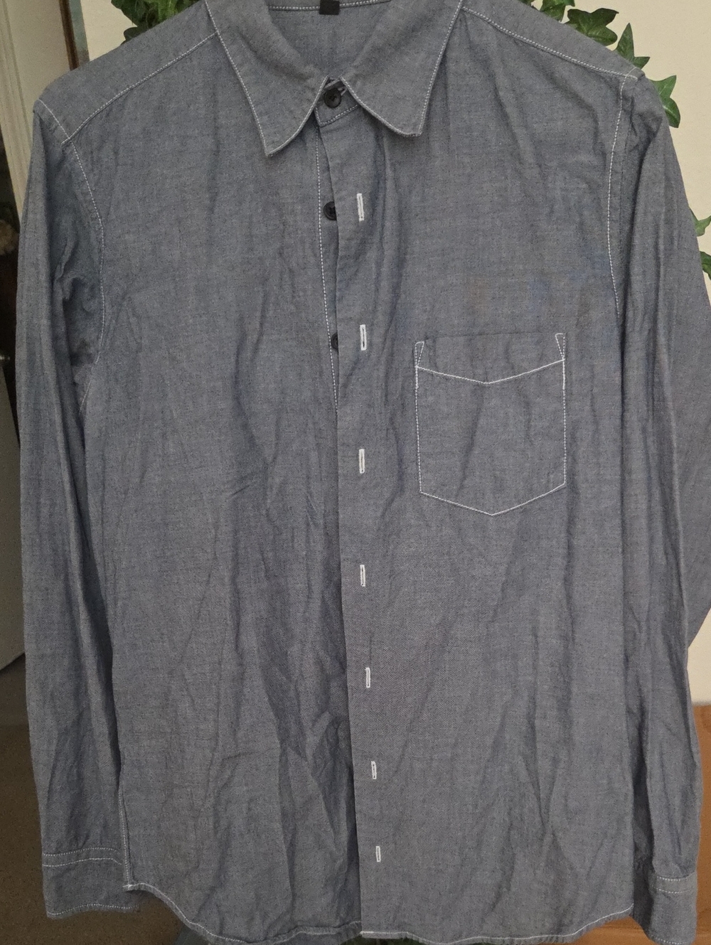 Men's Long-Sleeve Gap Chambray Button-Up Shirt - Blue